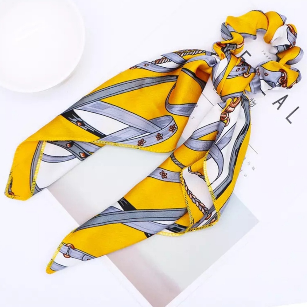 2 in 1 Scarf on a Scrunchie Bag Accessorie - Picture 6 of 6